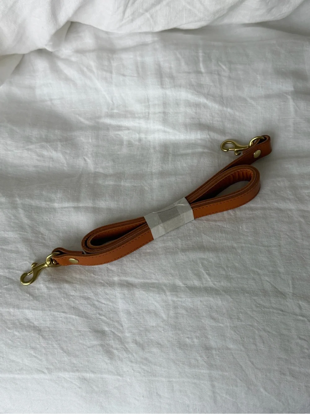 CLARE V Leather Crossbody Long Strap in Natural/Tan